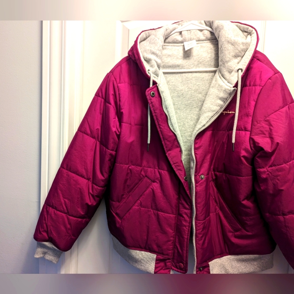 Champion NEW reversible puffer. Size Large